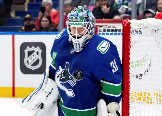 Konkurenta traumas dēļ Artūrs Šilovs saņem izsaukumu uz NHL