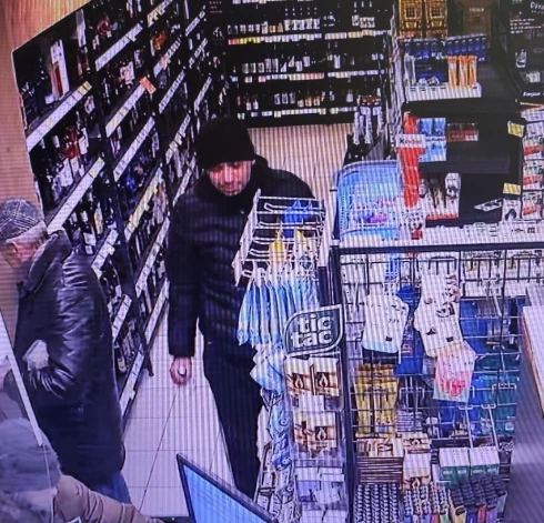 Valsts policijas amatpersonas meklē personu saistībā ar noziedzīgo nodarījumu izdarīšanu.