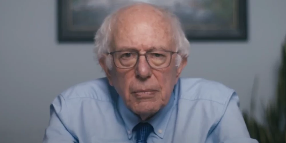 Sanderess aicinājis amerikāņus, neatkarīgi no viņu politiskajiem uzskatiem, stāvēt stingri un teikt: "Jā" demokrātijai, "Nē" oligarhijai, un "Nē" autoritārismam.