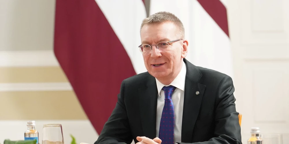 Valsts prezidents Edgars Rinkēvičs sola "krist uz nerviem valdībai", lai nākamā gada budžetā būtu iezīmēts finansējums demogrāfijas jautājumu risināšanai.
