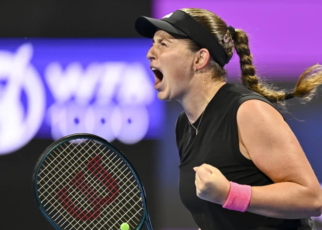 Ostapenko sasniedz Dubaijas "WTA 1000" dubultspēļu sacensību finālu