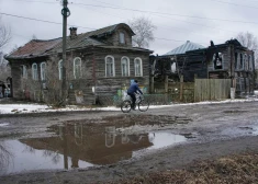 “Mēs vēlamies Ukrainas pilnīgu kapitulāciju!” Ko Krievijas iedzīvotāji domā par Trampa piedāvājumu izbeigt karu Ukrainā?