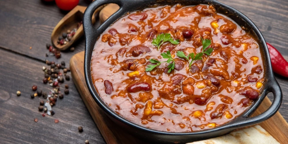 Sautējums meksikāņu gaumē Chili con carne