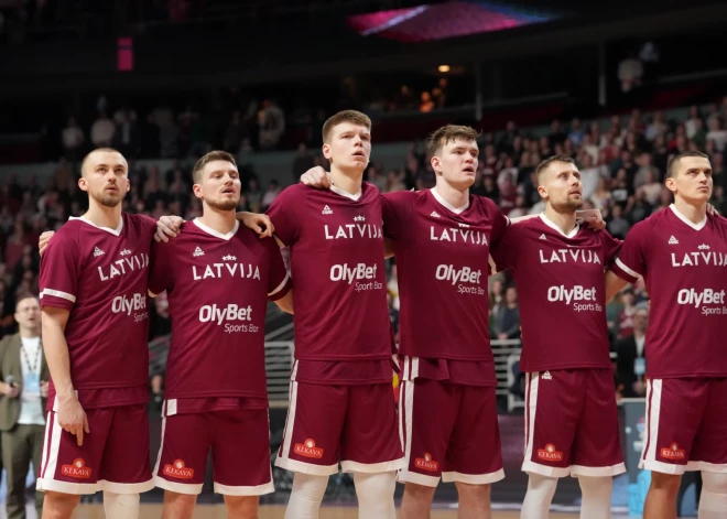 Latvijas basketbolisti uzveic Slovākiju un noslēdz Eiropas čempionāta kvalifikāciju ar perfektu bilanci