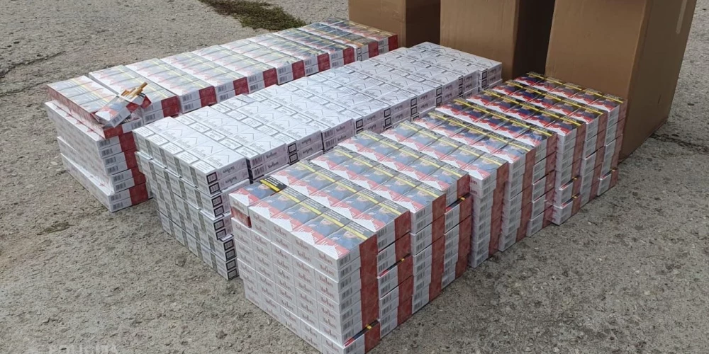 Valsts policija turpina darbu nelikumīgas akcīzes preču aprites apkarošanā un aicina iedzīvotājus ziņot par šādiem gadījumiem, zvanot pa tālruni 112 vai vēršoties tuvākajā policijas iecirknī.