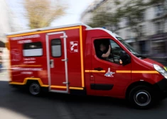 bērns tika nodots mediķiem un steidzami nogādāts uz “Robert-Debré” slimnīcu, taču diemžēl neizdzīvoja.