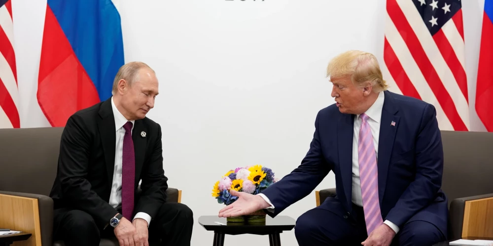 Tramps bija lielos draugos ar Putinu savas pirmās prezidentūras laikā un tagad turpina iesākto