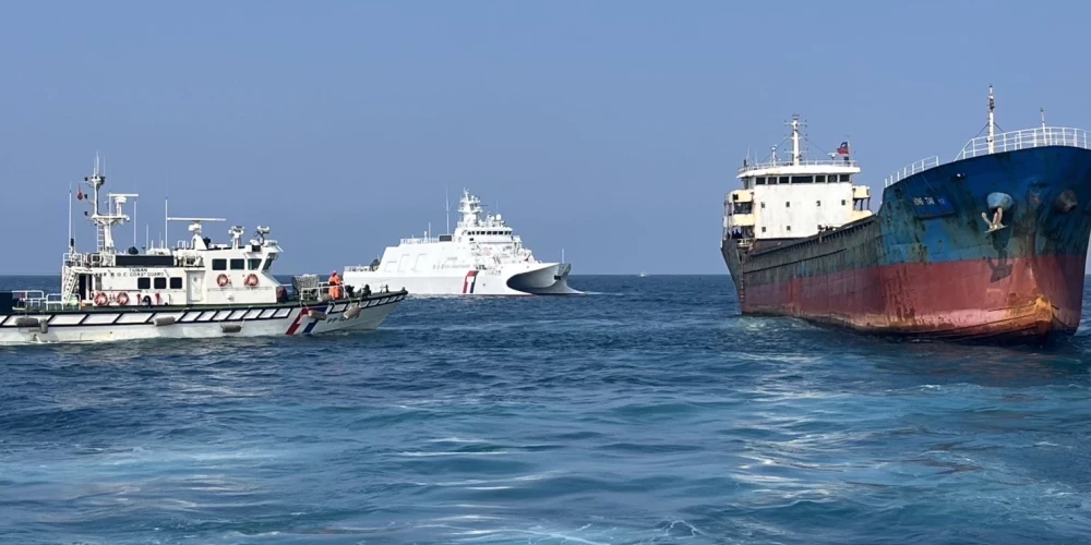 Pēc zemūdens kabeļa bojājuma Taivāna aizturējusi kuģi ar ķīniešu apkalpi.