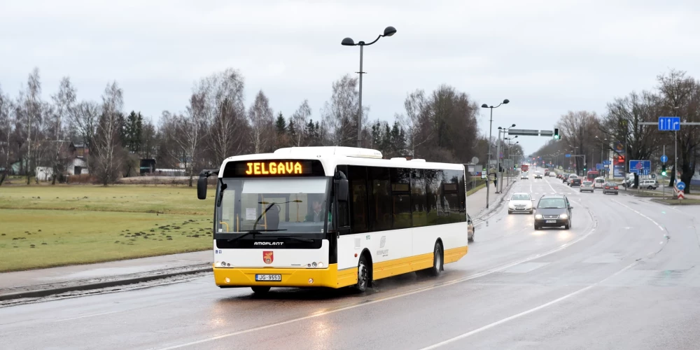 Jelgavā atkalas dēļ apgrūtināta autobusu kustība.