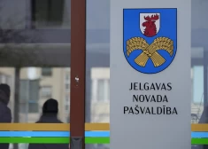 Neatbalsta jautājuma skatīšanu par Jelgavas novada pašvaldības izpilddirektores atbrīvošanu