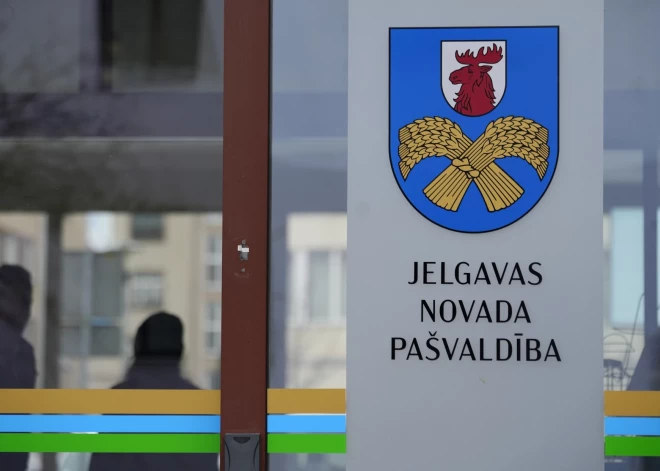 Neatbalsta jautājuma skatīšanu par Jelgavas novada pašvaldības izpilddirektores atbrīvošanu