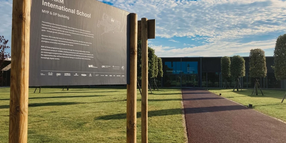H-FARM International School расположена на крупнейшем инновационном кампусе Европы, в живописном месте рядом с лагуной Венеции. 