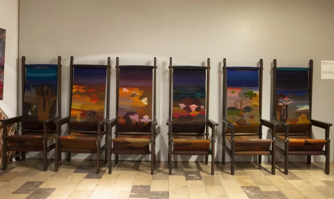 Edīte Pauls-Vīgnere. Krēsli “Ainava”.1979. Koks, vilna, lini, gobelēns. DMDM kolekcija.