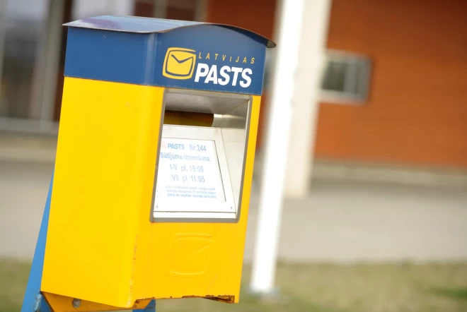 Ne tikai privātpersonas, bet arī oficiālās iestādes nu izvairās “pa dārgo” sūtīt vēstules ar “Latvijas pasta” starpniecību.