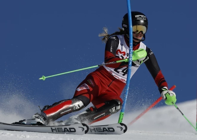 Latvijas kalnu slēpošanas spīdekle Dženifera Ģērmane šosezon vairs nestartēs; maijā atsāks treniņus