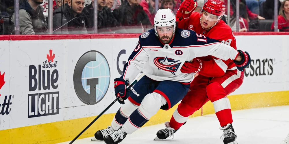 Kolumbusas "Blue Jackets" uzvarā Nacionālās hokeja līgas (NHL) izbraukuma mačā.