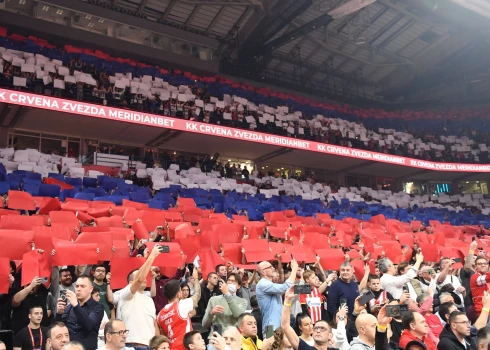 Belgradas "Crvena zvezda" fani vienojas par akciju izrādīt Krievijas karogu.