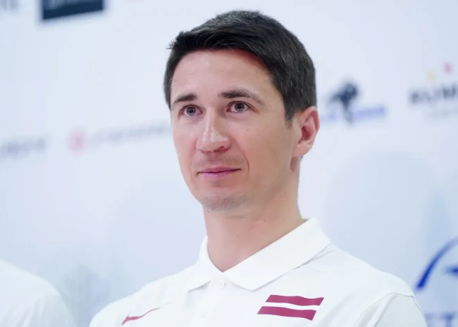"Pirksts lauzts, bet ne Andrejs!" Biatlonistam Rastorgujevam veikta operācija