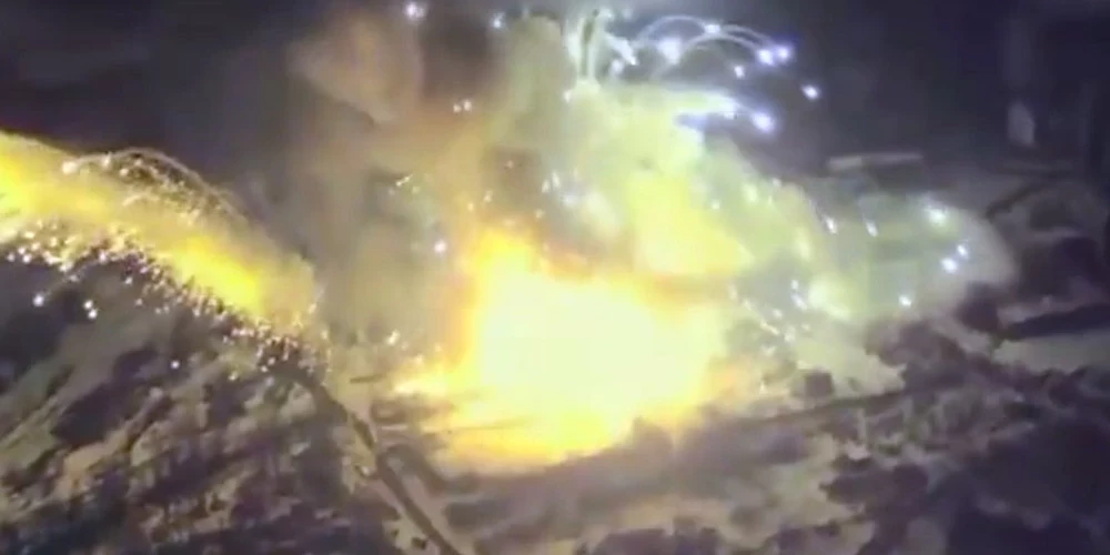 Ukrainas aizsardzības spēki iznīcināja okupantu termobāriskās munīcijas noliktavu Selidoves apgabalā.