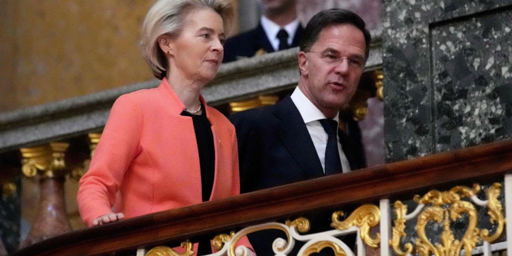 Eiropas Komisijas prezidente Urzula fon der Leiena un NATO ģenerālsekretārs Marks Rute Eiropas valstu līderu sanāksmē Londonā
