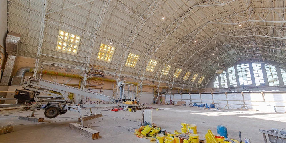 Rīgā atjauno pirms 100 gadiem celto Rīgas Centrāltirgus Sakņu paviljonu.