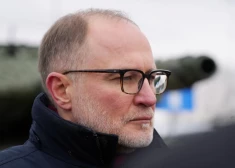 Latvijas aizsardzības ministrs Andris Sprūds (P).