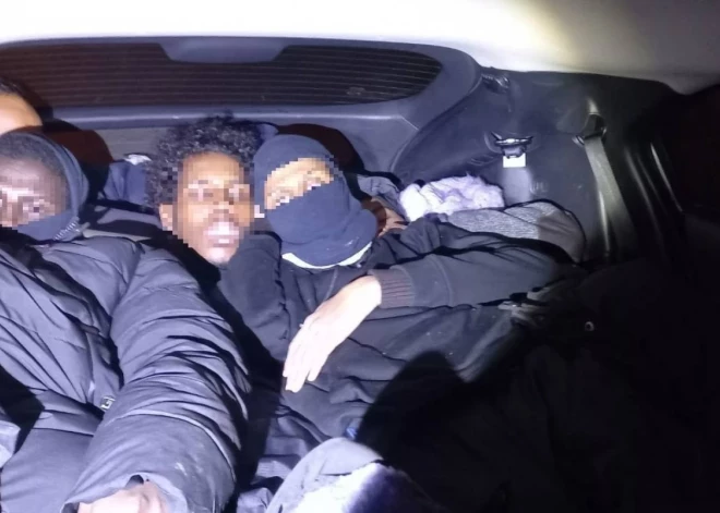 Par nelegālo imigrantu pārvadāšanu aiztur trīs Ukrainas pilsoņus