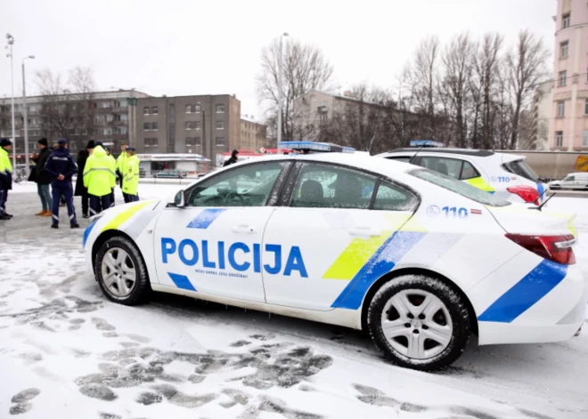 Limbažos aizturēts vīrietis par miesas bojājumu nodarīšanu sievai
