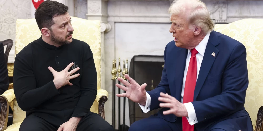 Ukrainas prezidents Volodimirs Zelenskis tikšanās laikā ar ASV prezidentu Donaldu Trampu.