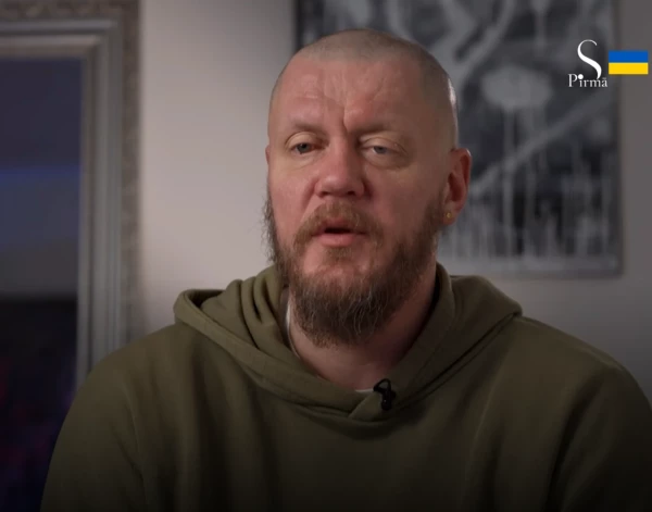 Tādu vēl pavisam nesen "Slavenību. Bez filtra" skatītāji redzēja Kasparu Kambalu. Bijušais basketbolists izmainījies līdz nepazīšanai.