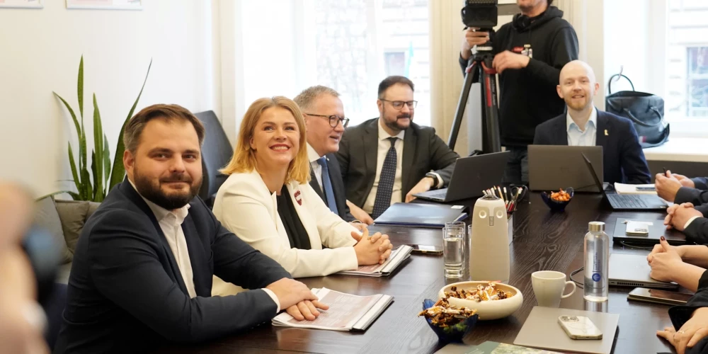 Ministru prezidente pirmdien tikās ar partijas "Progresīvie" pārstāvjiem. 