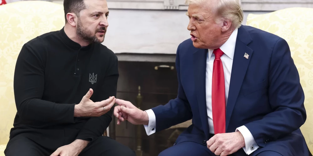 Pirms tikšanās Donalda Trampa komanda ieteica Ukrainas prezidentam neierasties viņa militārajā tērpā un izvēlēties ko formālāku. Tomēr viņš to nedarīja.