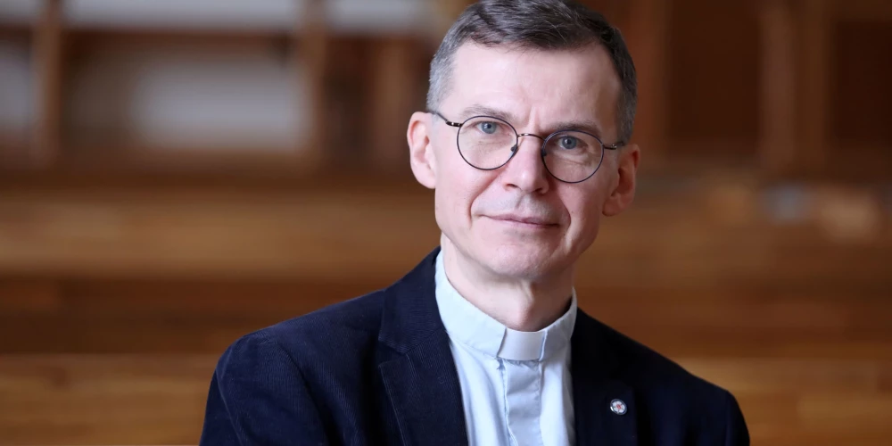 Latvijas evaņģēliski luteriskās baznīcas arhibīskapa amata kandidāts prāvests Dzintars Laugalis.
