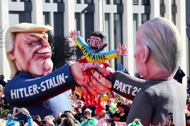 ASV prezidents kopā ar Krievijas līderi Vladimiru Putinu noslēdza "Hitlera-Staļina paktu 2.0"