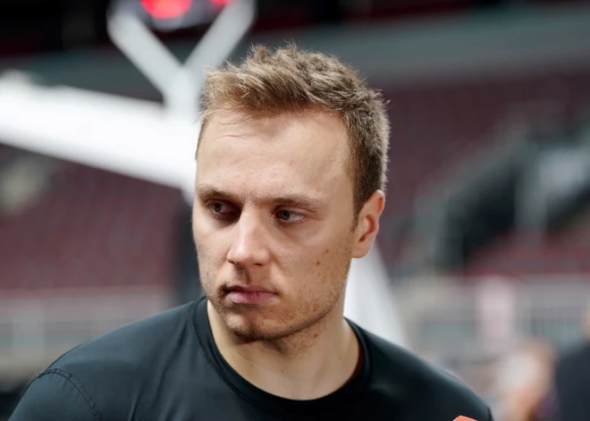 Strautiņam veikta krustenisko saišu operācija