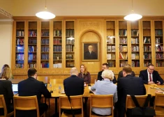 Обещанный премьером Эвикой Силиней "рестарт" правительства приближается к финалу.