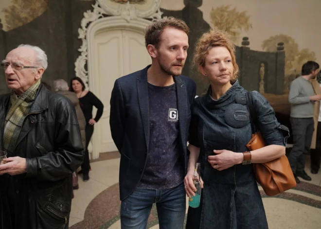 Kas kopīgs Visuma tīmeklim un gļotsēnei? Izrādās, šo jautājumu pēdējos gados aktīvi pēta kosmosa zinātnieki, un savā īsfilmā “Vērošanas māksla" to šķetina arī kinorežisors Andris Gauja.