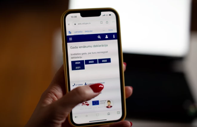 Sākusies Gada ienākuma deklarāciju iesniegšana – to var izdarīt gan izmantojot jaunākās tehnoloģijas, gan ar “veco, labo” metodi – ar vēstuli pa pastu.