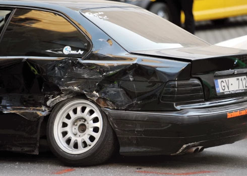 Jaunieši un BMW – vēl viena traģēdija uz Latvijas ceļiem. 