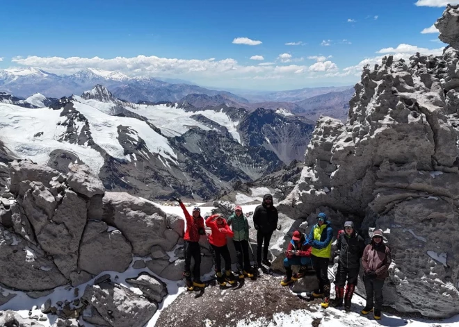 В январе 2025 года латвийская группа альпинистов отправилась в Аргентину, чтобы попытаться покорить самую высокую вершину Южной Америки — Аконкагуа (6961 м).