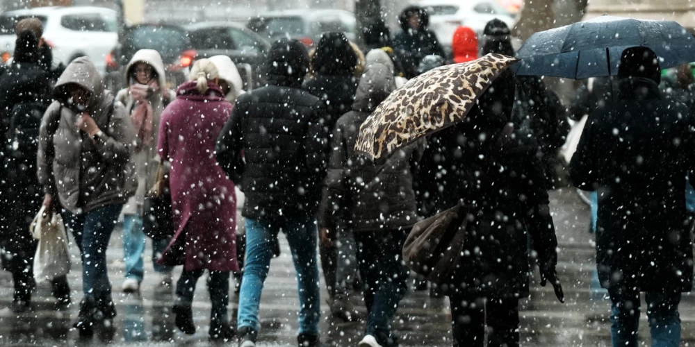 Augstskolu aptauja parāda – ar seksuālo uzmākšanos saskāries katrs ceturtais, bet ziņo tikai neliela daļa.
