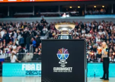 Eiropas čempionāta basketbolā trofeja. 