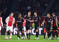 Amsterdamas "Ajax" futbolistiem smags uzdevums nākamnedēļ Frankfurtē.