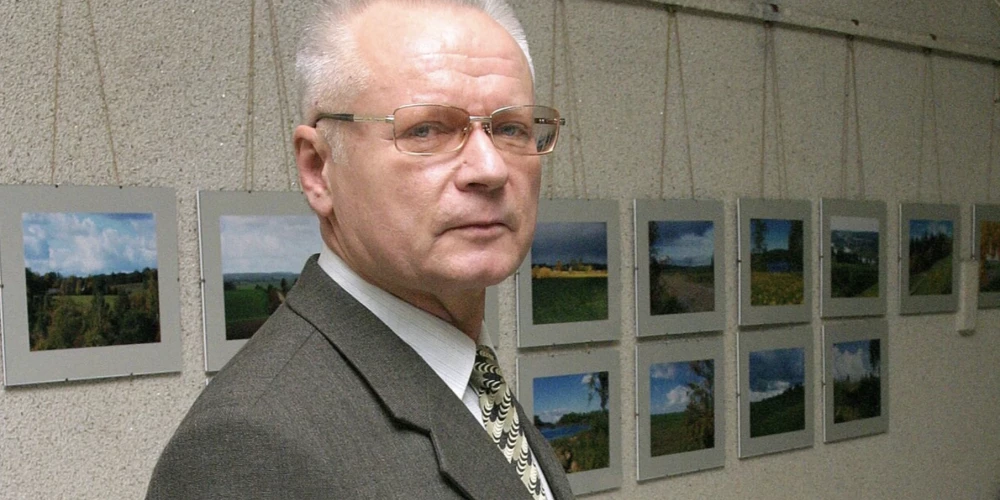 Spiegot Manovs sācis 2018.gadā, taču Krievijas izlūkdienesti ar viņu jau pirms tam bija vienojušies par nelikumīgām darbībām. 