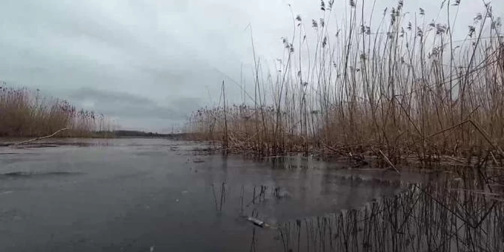 Льда на озере практически нет.