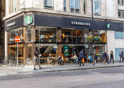 Starbucks — очень раскрученный бренд. 