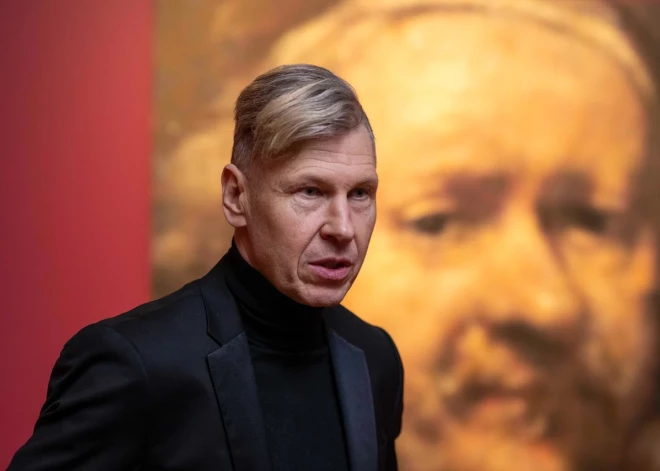 Ritums Ivanovs (dzimis 1968. g. Cēsīs) ir viens no pazīstamākajiem un nozīmīgākajiem Latvijas māksliniekiem, kuram ir izdevies iegūt starptautisku atzinību.