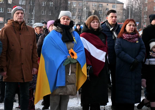 Сколько украинцев останется в Латвии? Решается судьба 15 000 человек