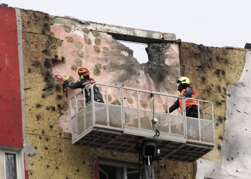 Naktī uz otrdienu Maskavai un Maskavas apgabalam ir uzbrukuši vairāki desmiti ukraiņu dronu.