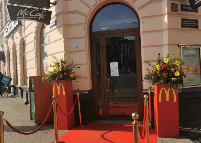 ФОТО: масштабные изменения - McDonald's на Меркеля открылся после реконструкции за 500 000 евро